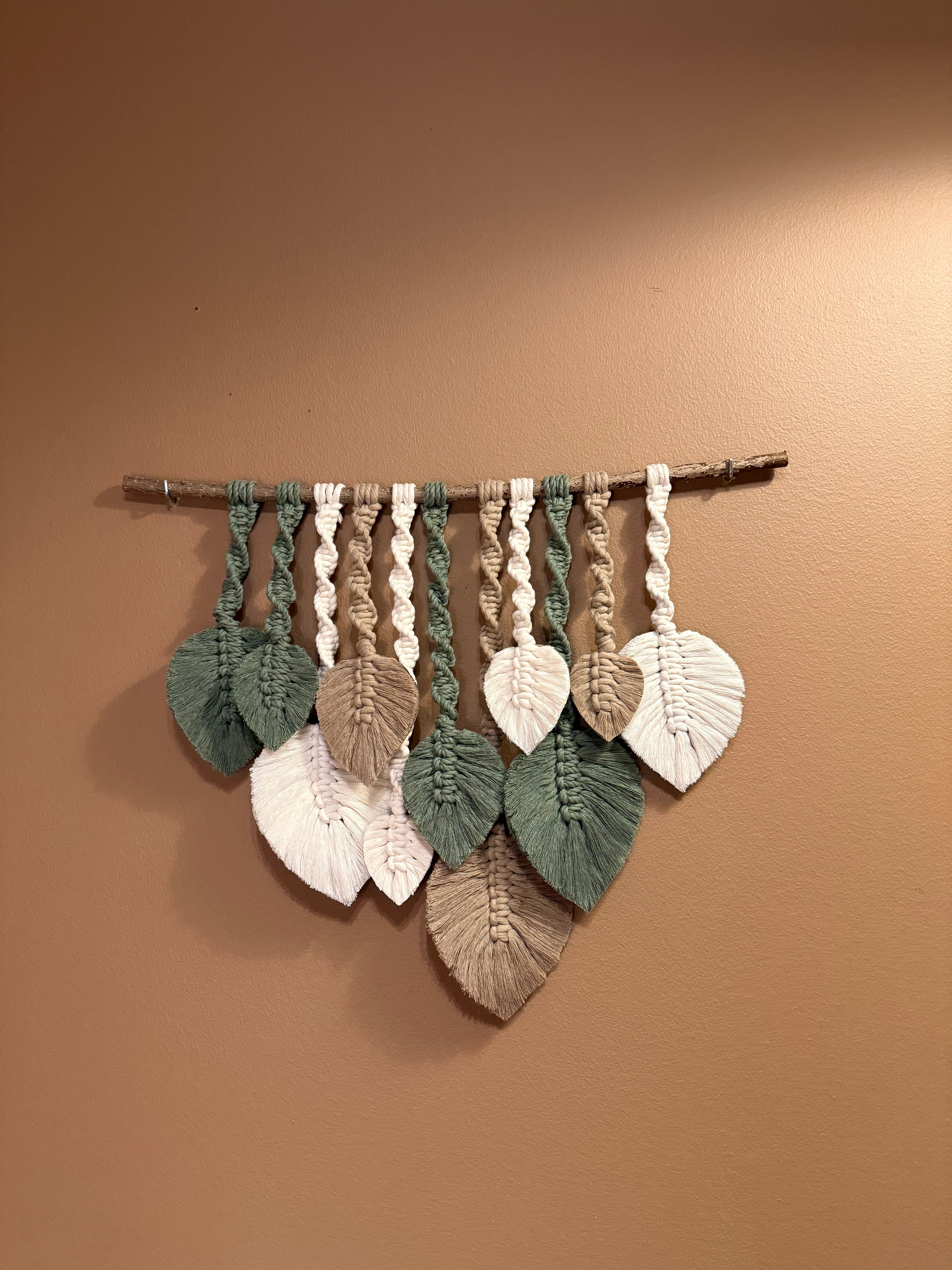 Relaxed Leaf Wall Hanging