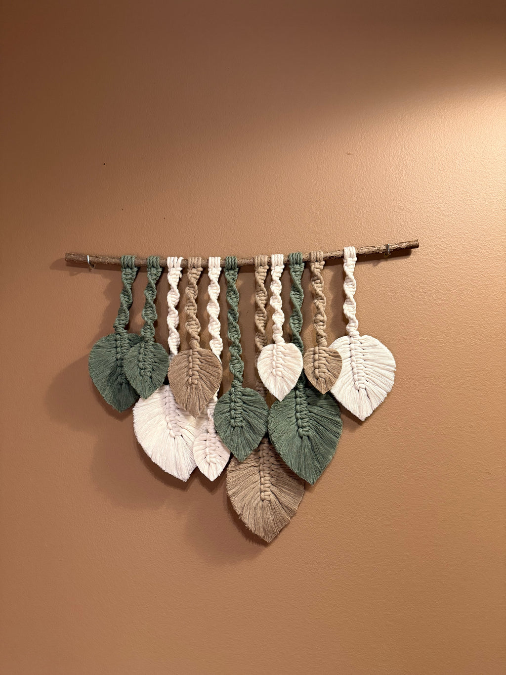 Relaxed Leaf Wall Hanging