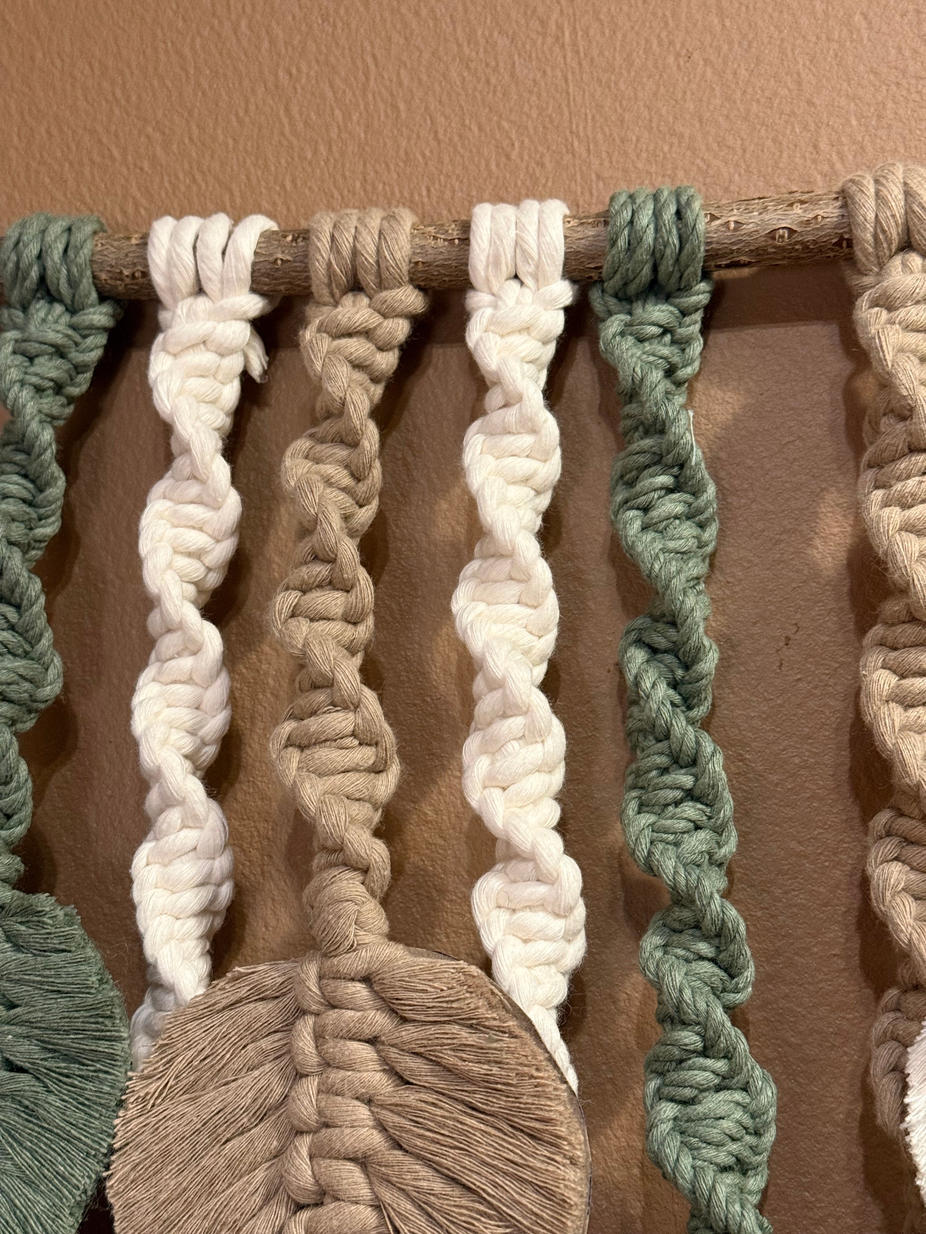 Relaxed Leaf Wall Hanging