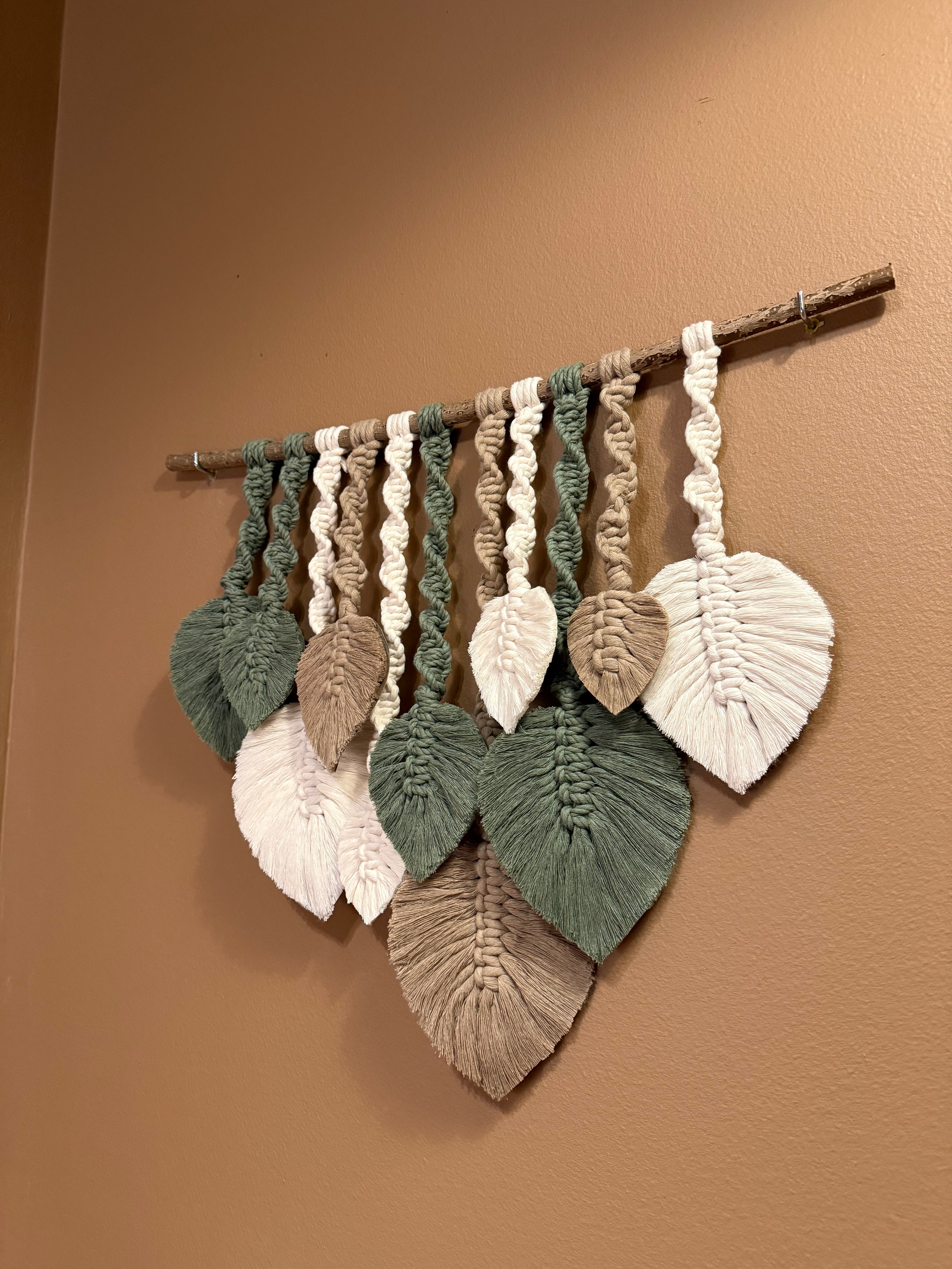 Relaxed Leaf Wall Hanging